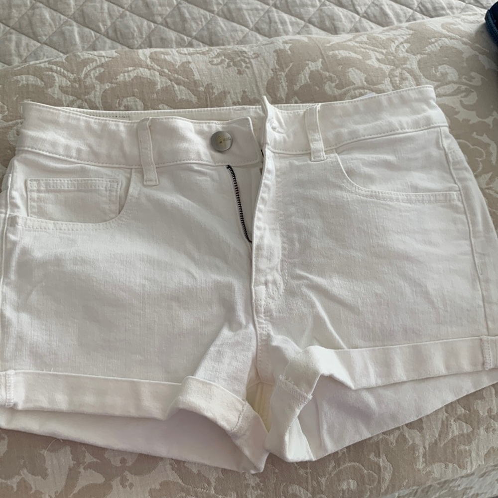 American eagle white super stretch shorts